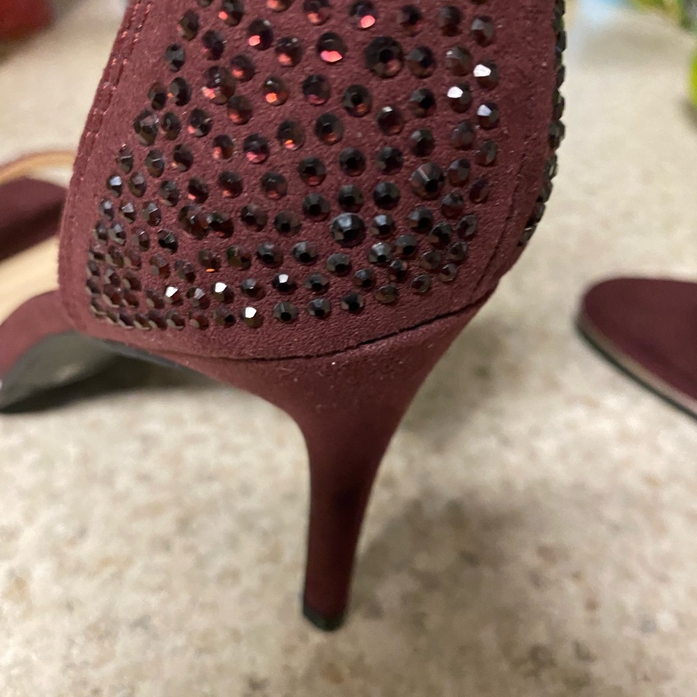 Marc Fisher Betye Jeweled Burgundy Shoes Size 8M. NWOT. 4 inch Heels Beautiful - Picture 16 of 16